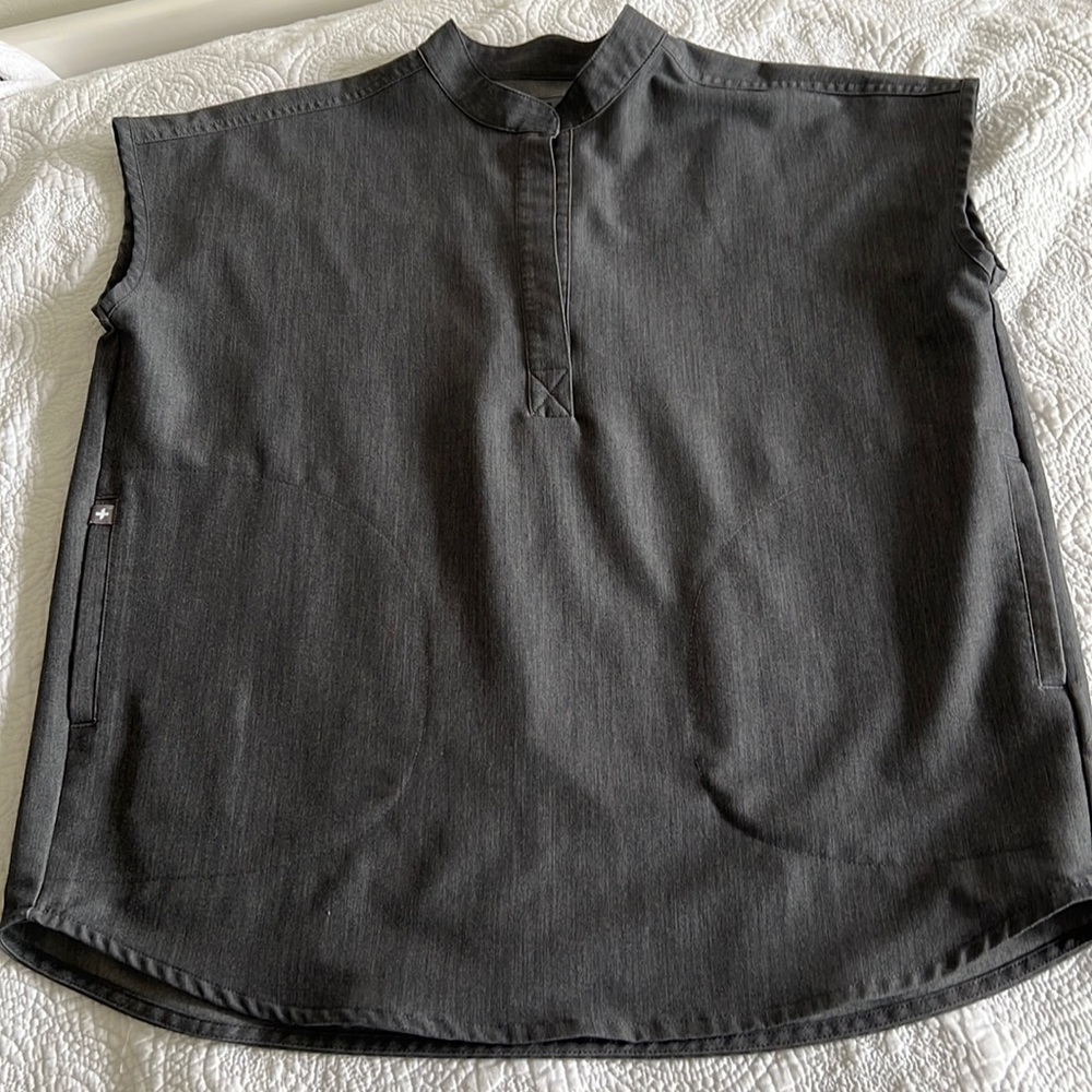 Figs Rafaela graphite top